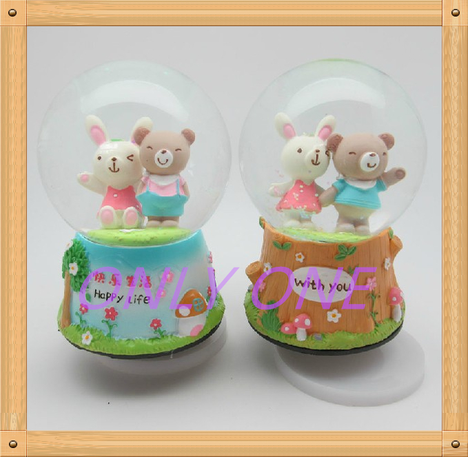 Sweet bear figure Snow globe Souvenir