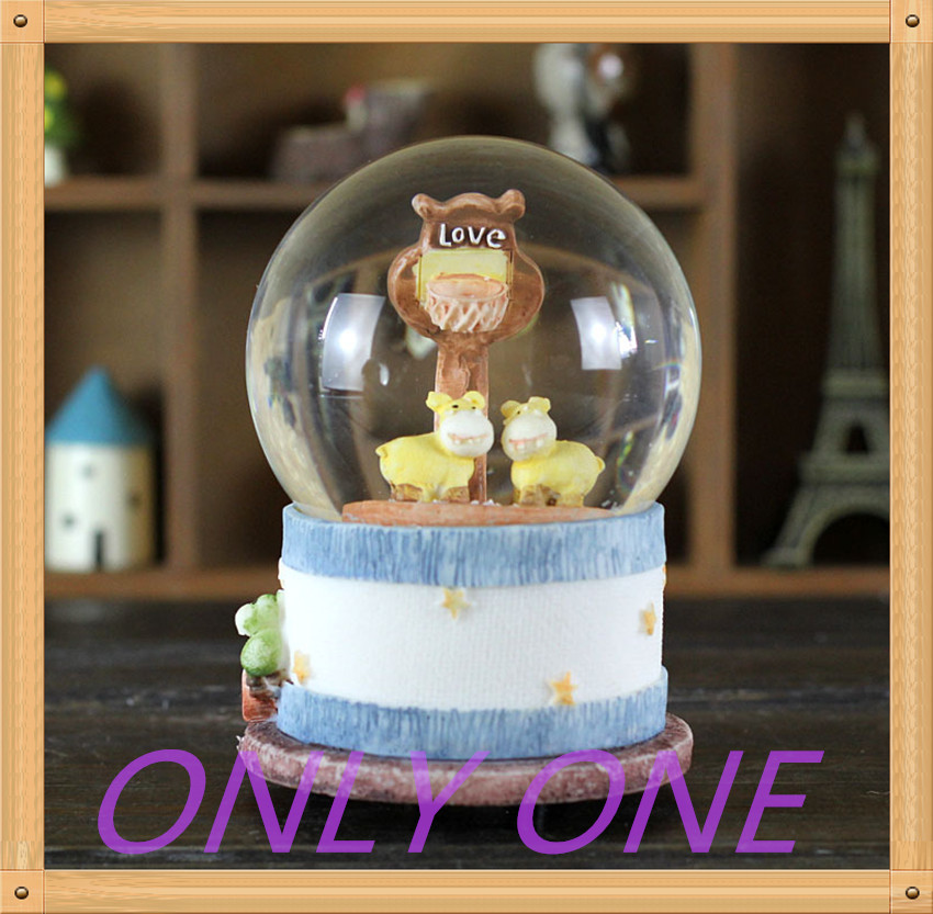 100MM Hippo shape water globe with music box